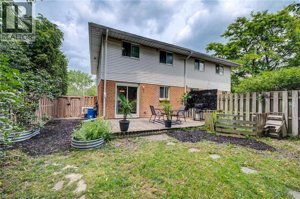 250 Dinison Crescent, Kitchener, Ontario  N2E 3G8 - Photo 39 - 40847267