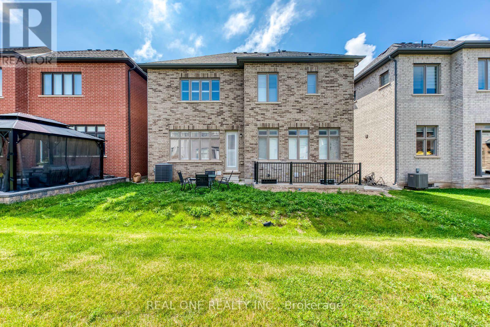 BSMT - 43 VIVA GARDENS, Oakville (GO Glenorchy)