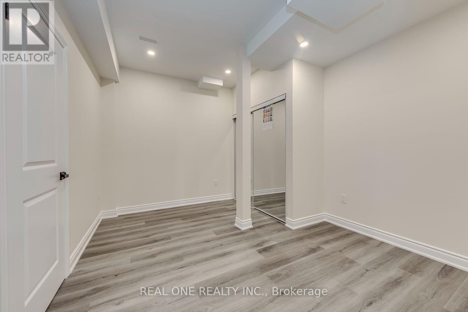 Bsmt - 43 Viva Gardens, Oakville, Ontario L6H 0Z1 - Photo 14 - W13555368