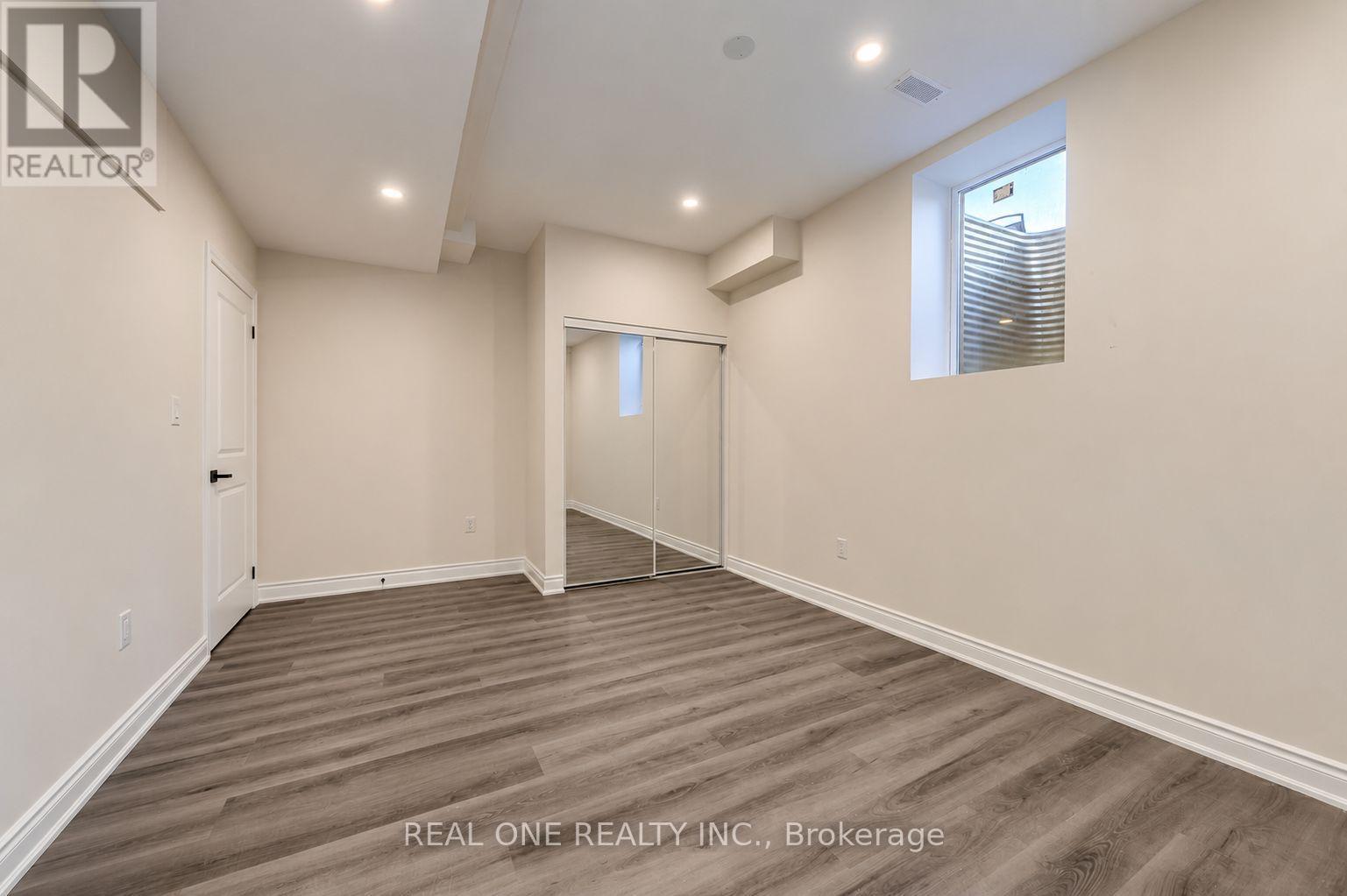 Bsmt - 43 Viva Gardens, Oakville, Ontario L6H 0Z1 - Photo 18 - W13555368