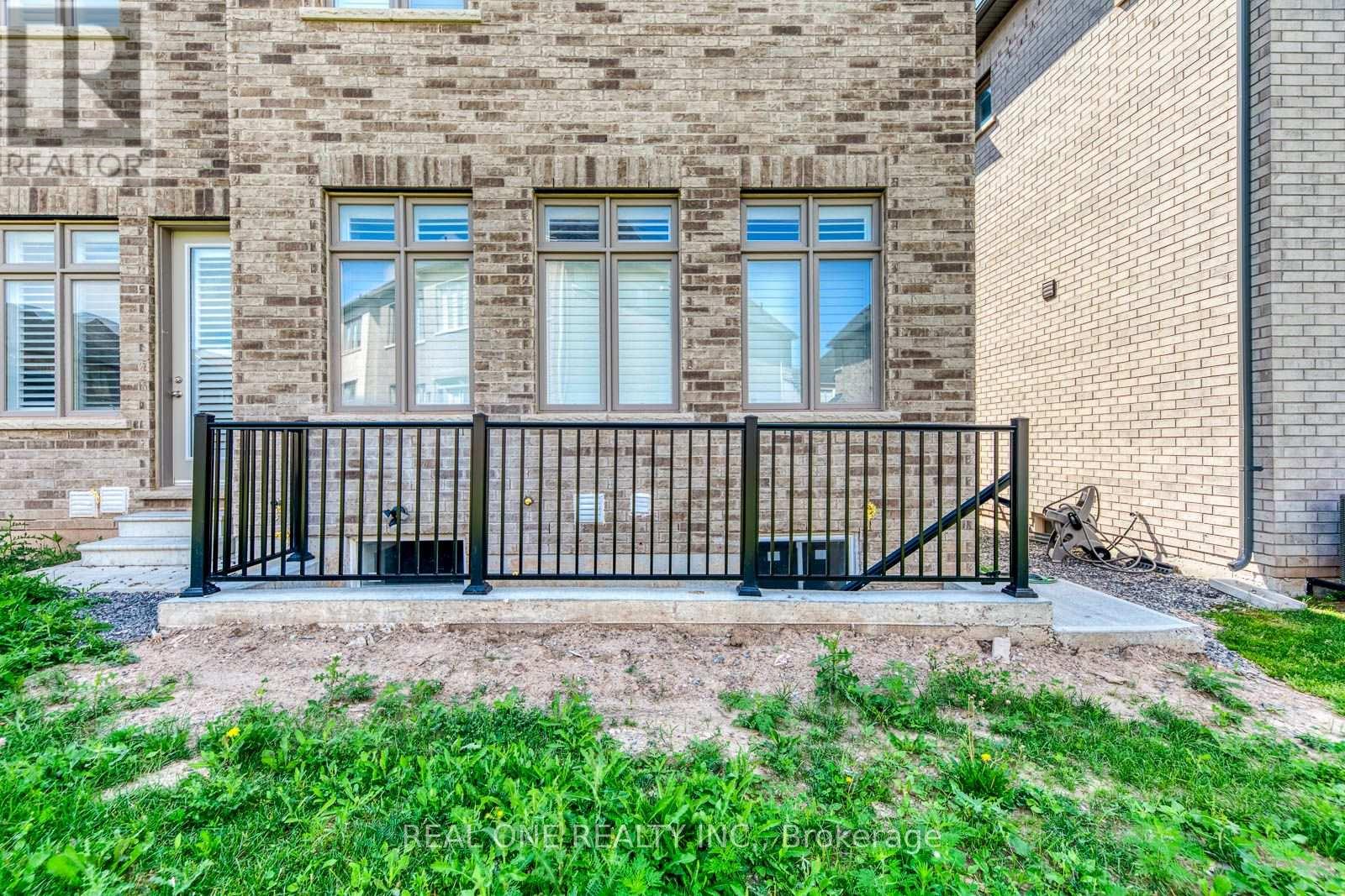 Bsmt - 43 Viva Gardens, Oakville, Ontario L6H 0Z1 - Photo 3 - W13555368