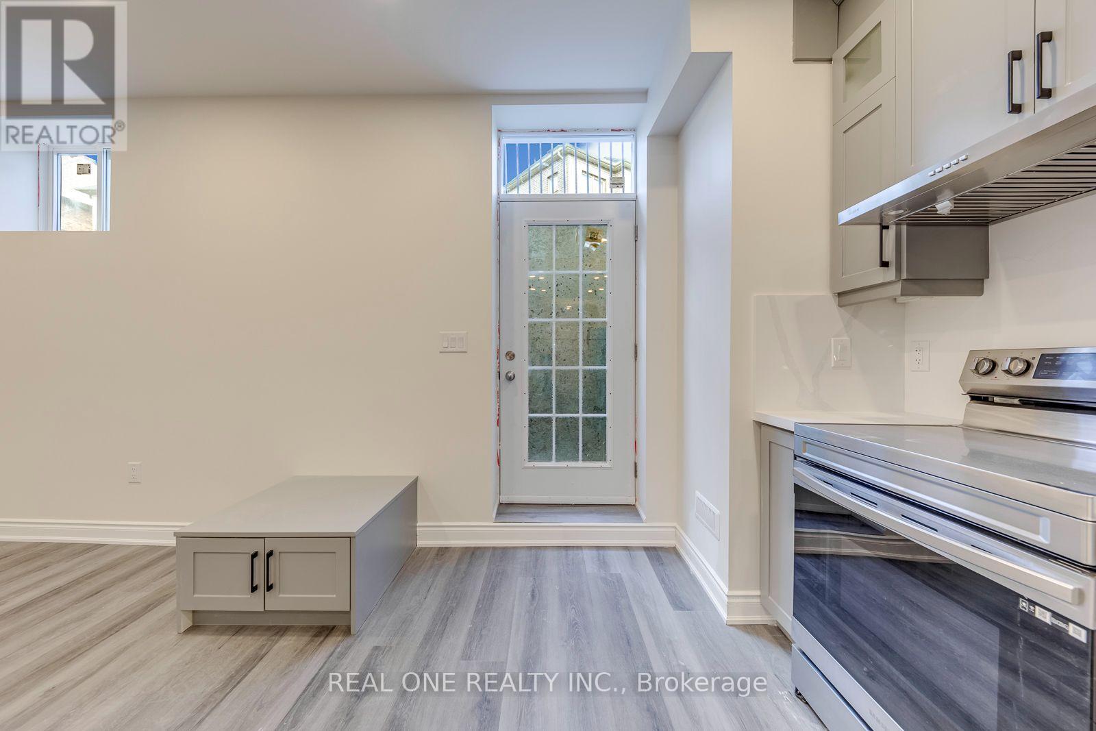 Bsmt - 43 Viva Gardens, Oakville, Ontario L6H 0Z1 - Photo 5 - W13555368