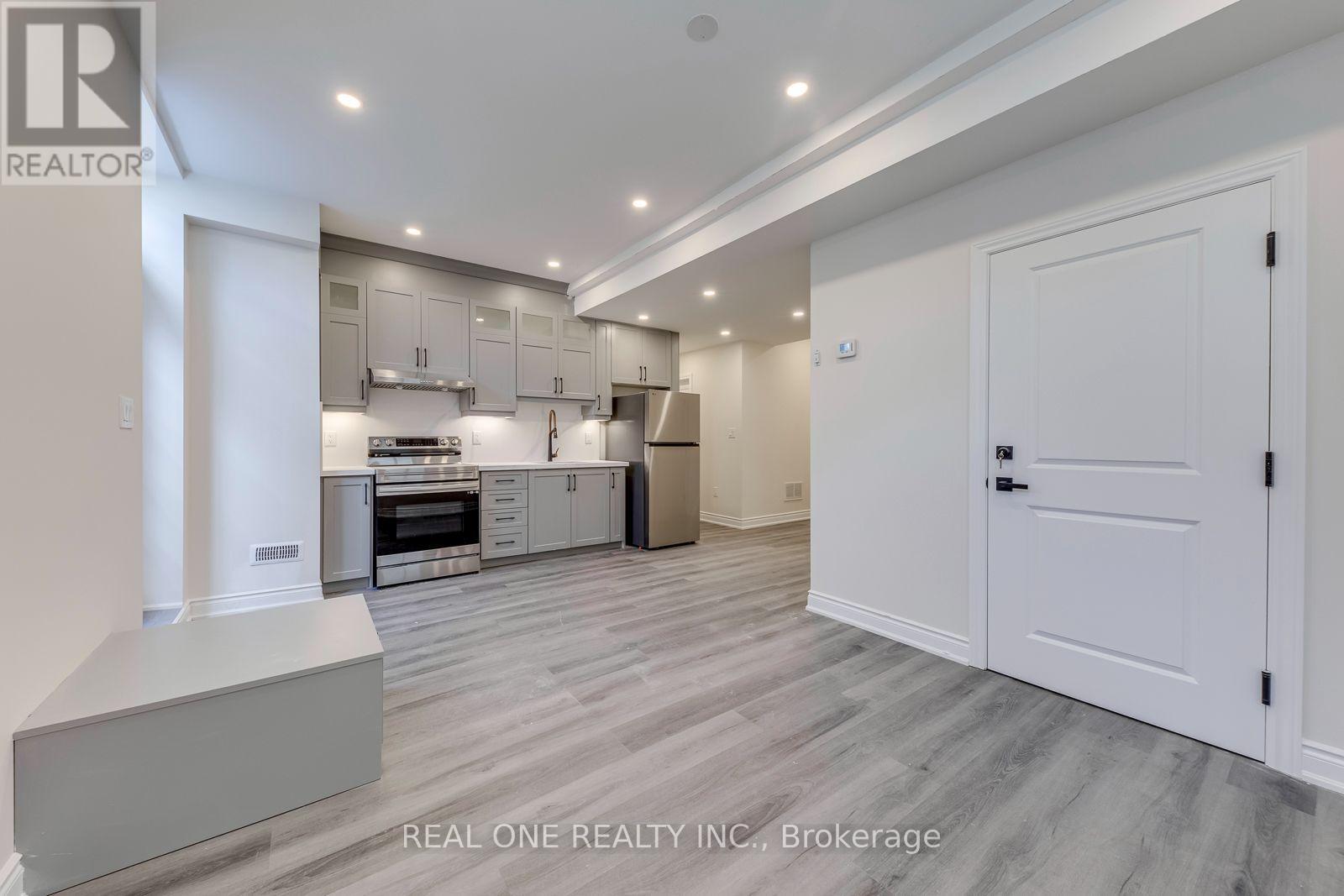 Bsmt - 43 Viva Gardens, Oakville, Ontario L6H 0Z1 - Photo 9 - W13555368
