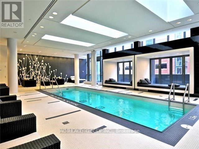 2301 - 770 Bay Street, Toronto, Ontario M5G 1N6 - Photo 4 - C13554324