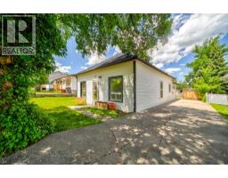 727 McDougall Street, Pincher Creek, Alberta