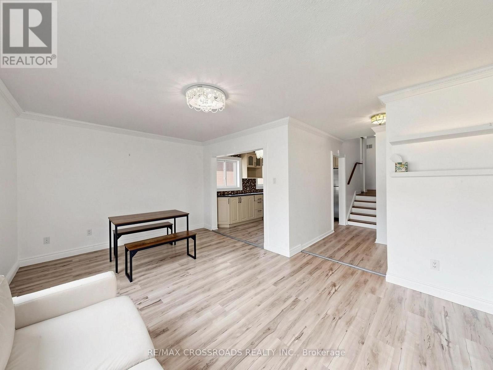 29 Orton Park Road, Toronto, Ontario  M1G 3G2 - Photo 6 - E13550614