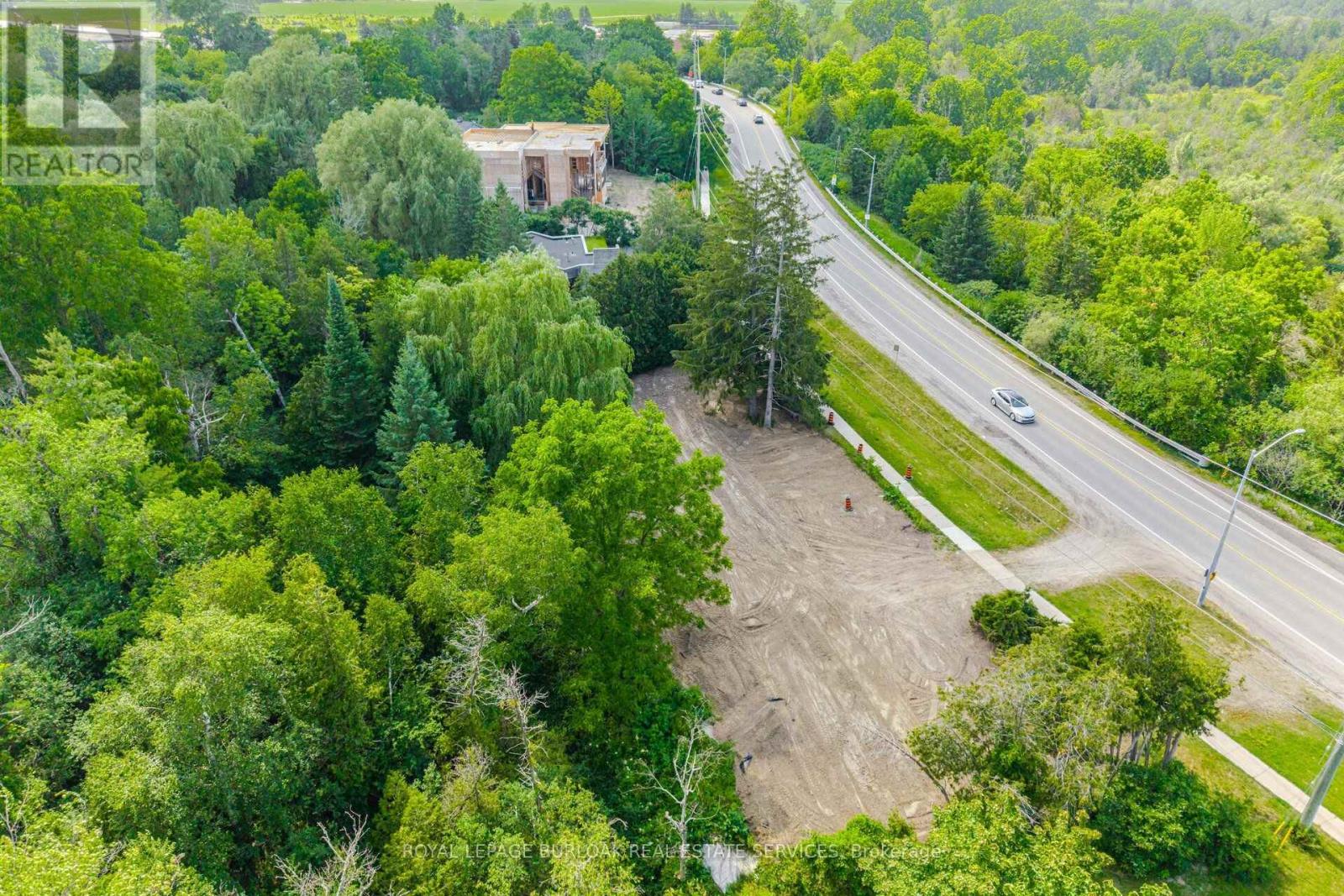2207 Embleton Road, Brampton, Ontario  L6Y 0G2 - Photo 10 - W13549508