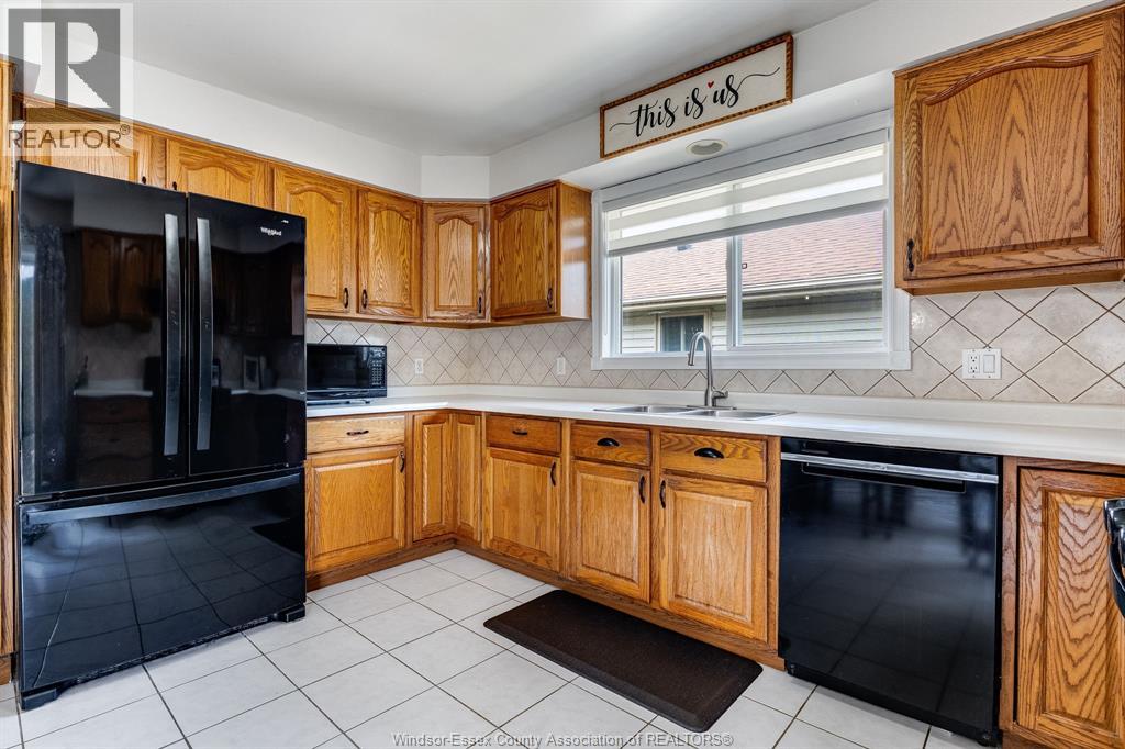 1520 Maple, Lasalle, Ontario  N9J 3L3 - Photo 6 - 26016545