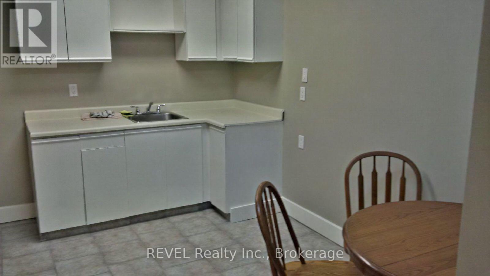 73 Ontario Street, St. Catharines, Ontario  L2R 5J5 - Photo 7 - X13555470