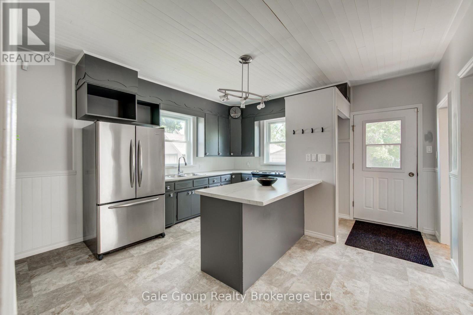 80 William Street, Ingersoll, Ontario  N5C 1M5 - Photo 2 - X13555566