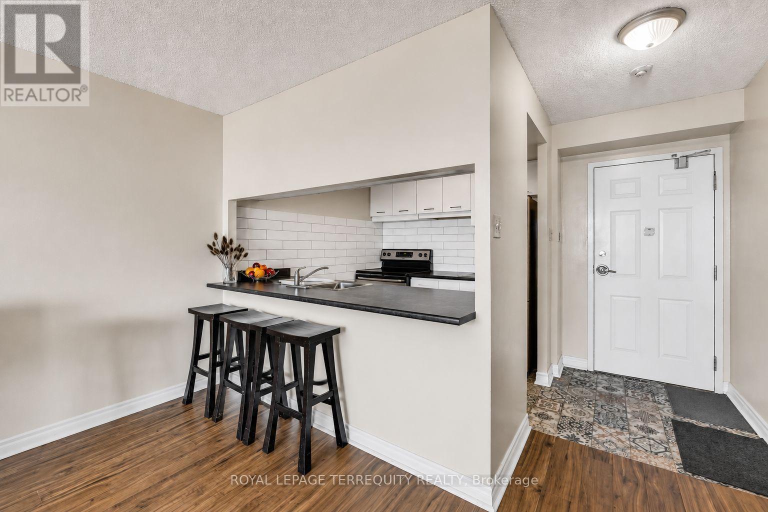 1512 - 250 Webb Drive, Mississauga, Ontario L5B 3Z4 - Photo 10 - W13067384