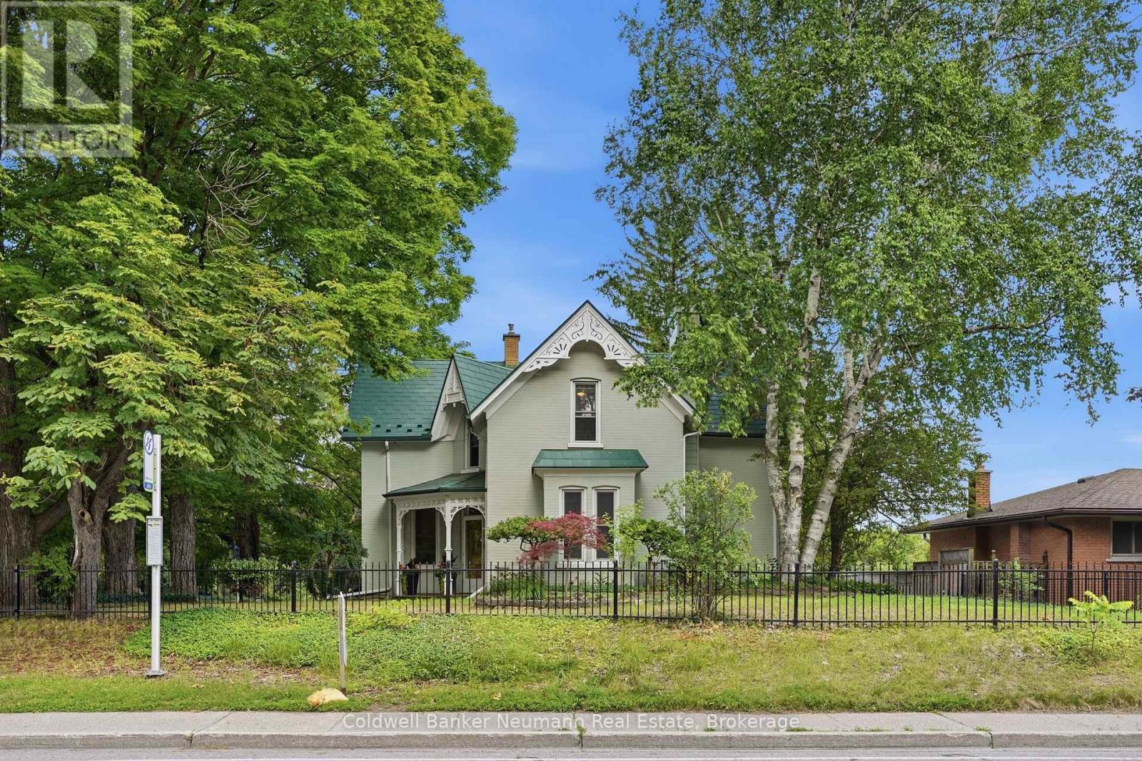 1691 Franklin Boulevard, Cambridge, Ontario  N3C 1P3 - Photo 1 - X13555680