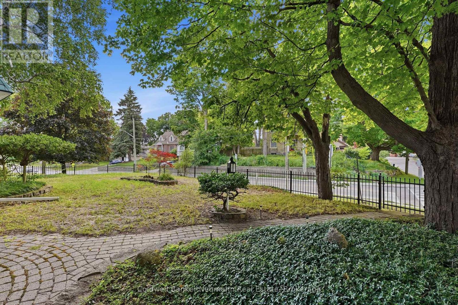 1691 Franklin Boulevard, Cambridge, Ontario  N3C 1P3 - Photo 33 - X13555680