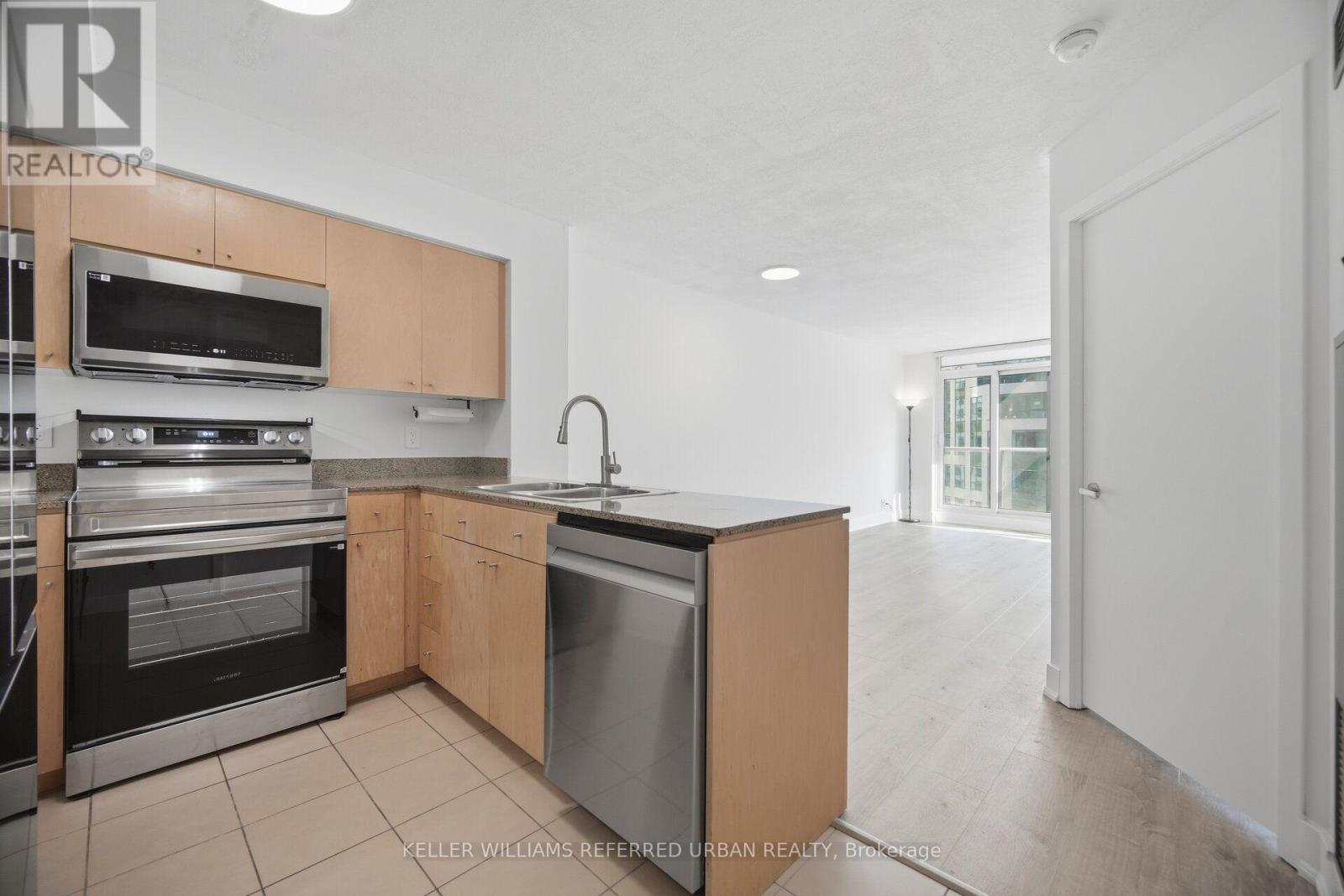 1501 - 361 Front Street, Toronto, Ontario  M5V 3R5 - Photo 4 - C13555472