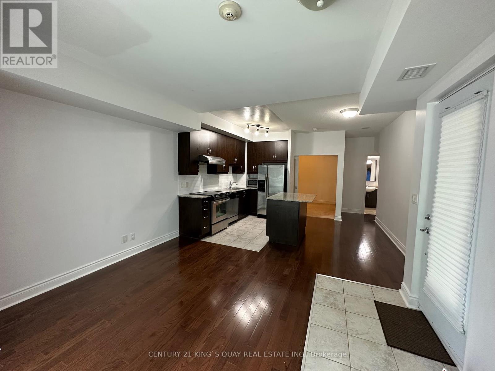210 - 31 Olive Avenue, Toronto, Ontario  M2N 4N4 - Photo 2 - C13555646