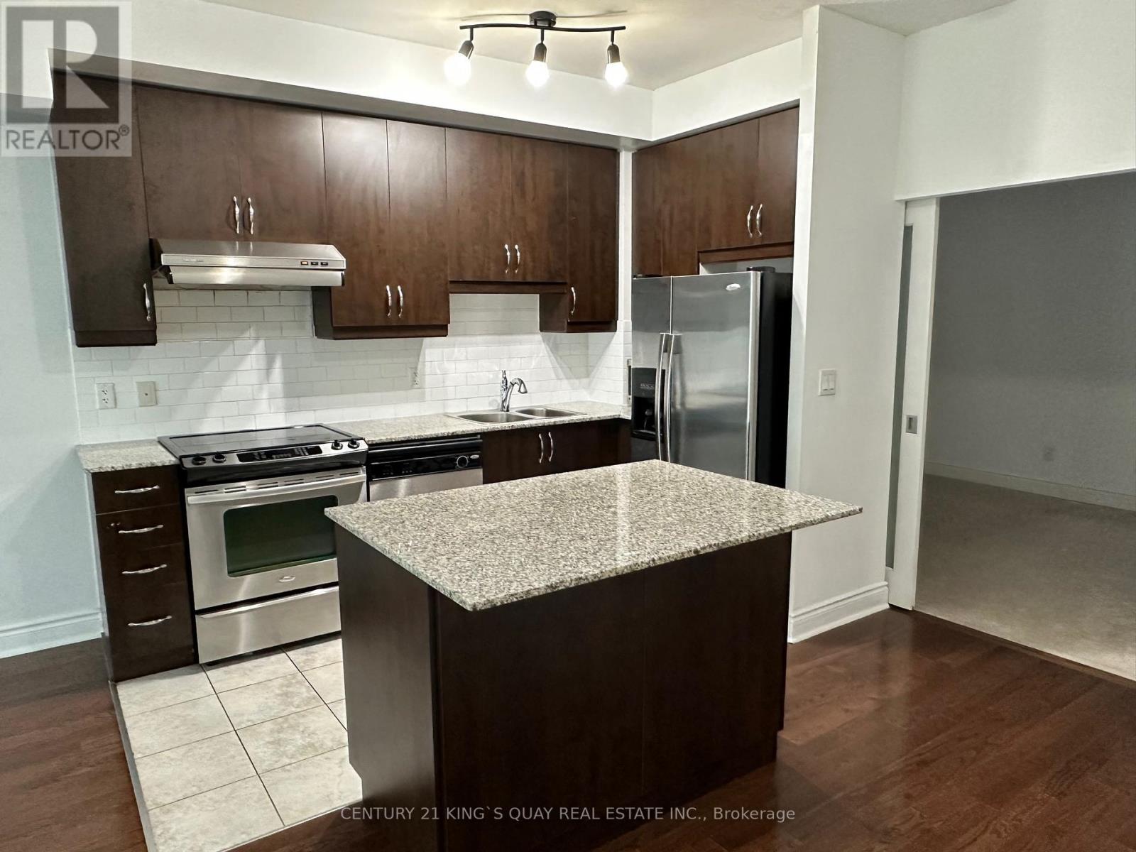 210 - 31 Olive Avenue, Toronto, Ontario  M2N 4N4 - Photo 3 - C13555646