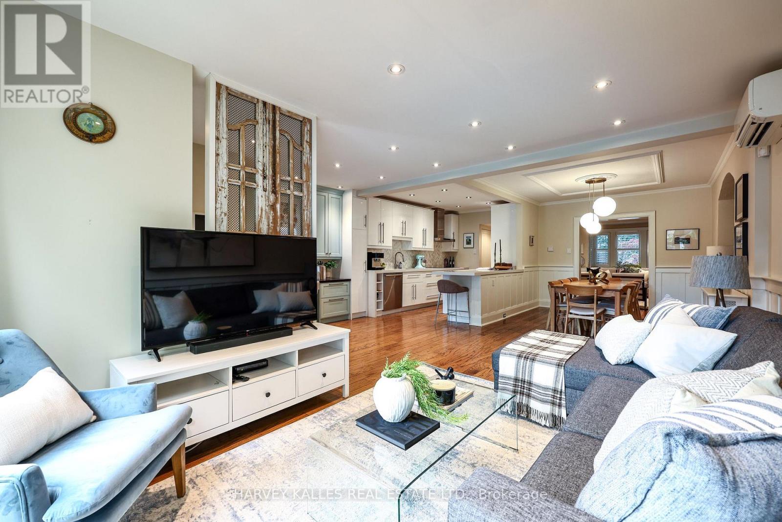 150 Deloraine Avenue, Toronto, Ontario M5M 2A9 - Photo 18 - C13555690