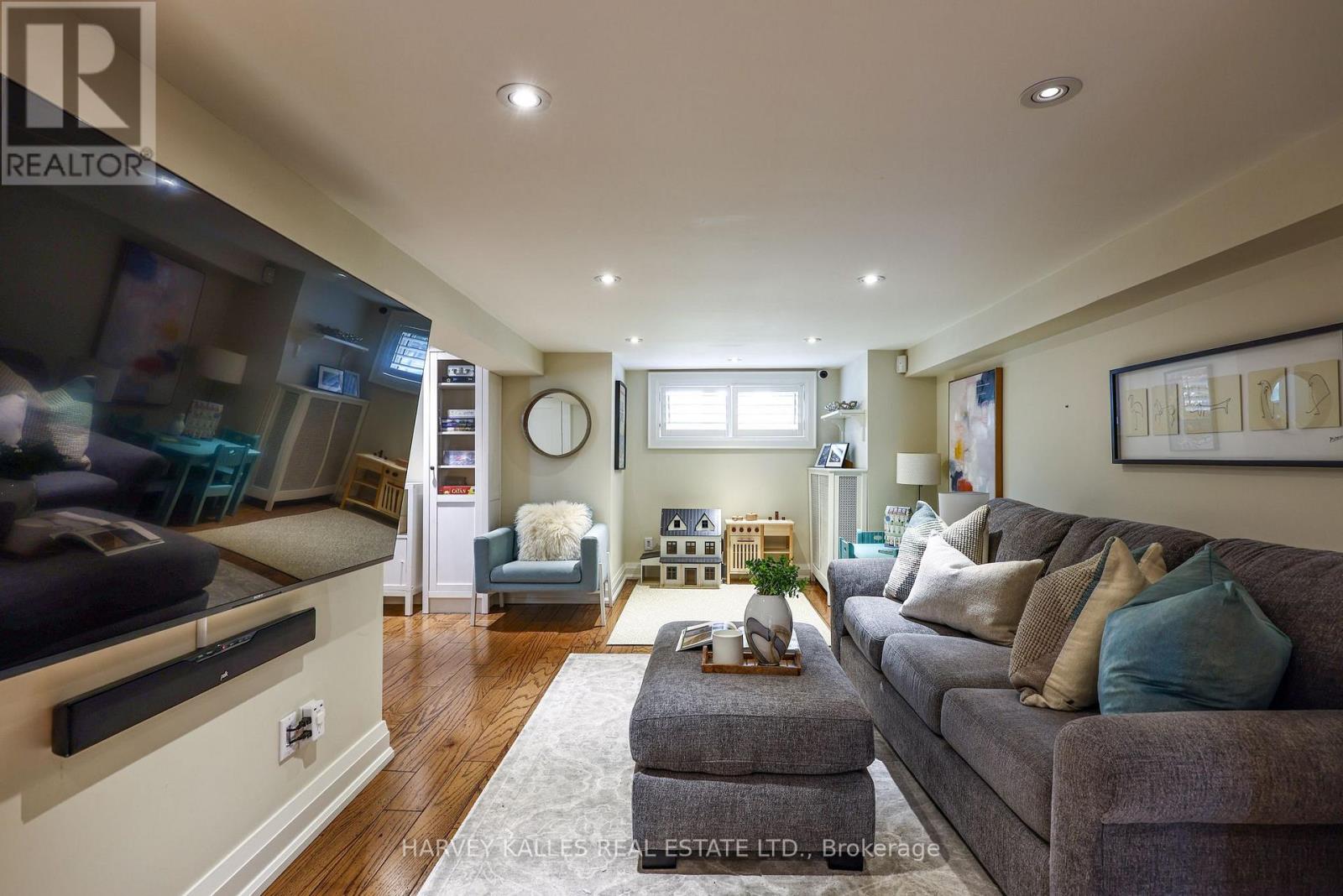 150 Deloraine Avenue, Toronto, Ontario M5M 2A9 - Photo 35 - C13555690