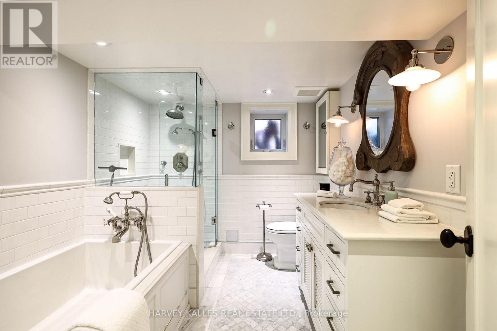 150 Deloraine Avenue, Toronto, Ontario M5M 2A9 - Photo 38 - C13555690