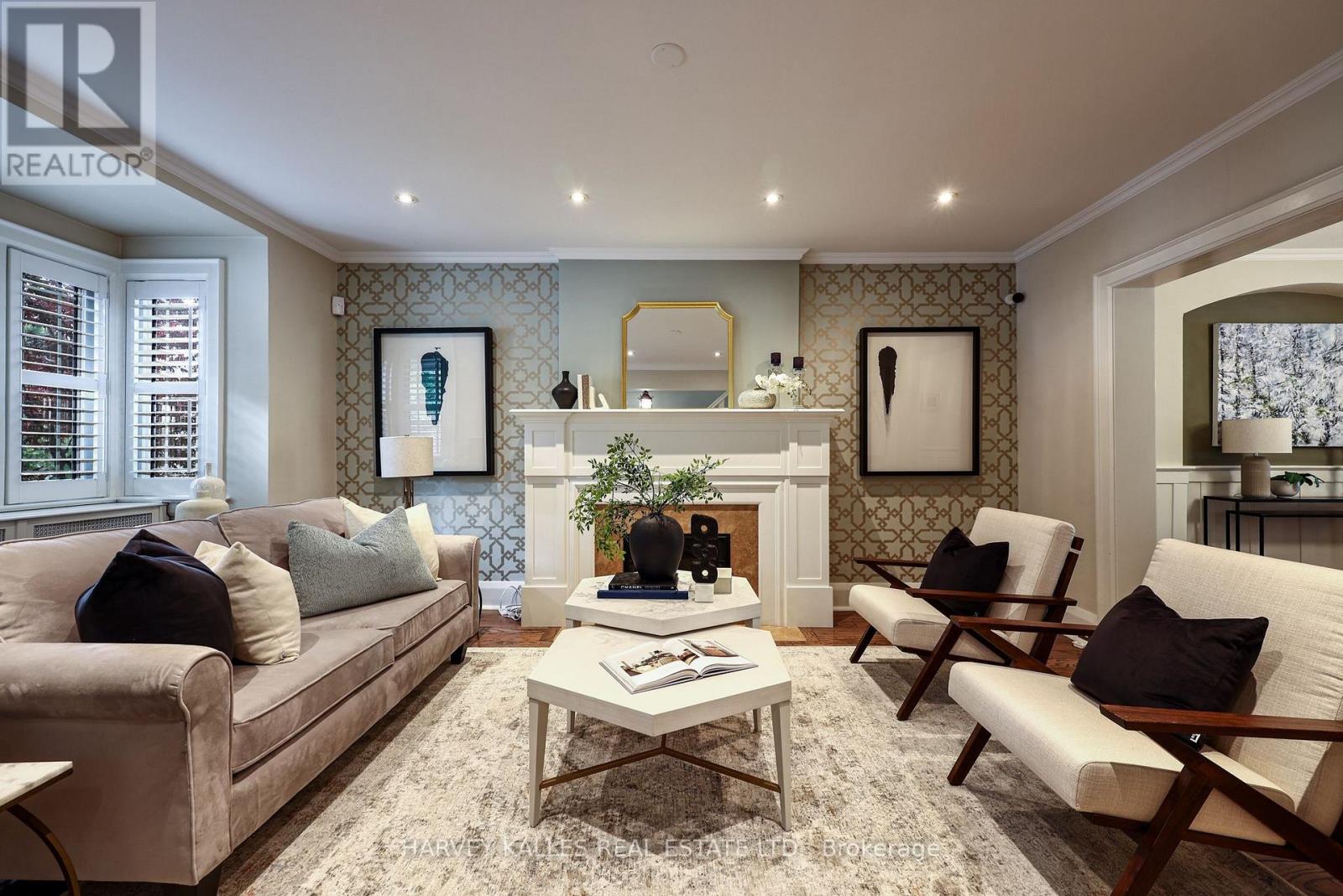 150 Deloraine Avenue, Toronto, Ontario M5M 2A9 - Photo 4 - C13555690