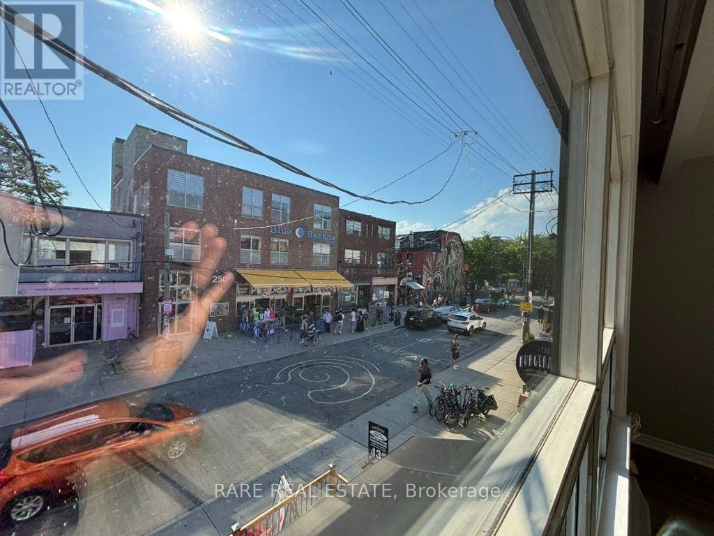 2 - 265 Augusta Avenue, Toronto, Ontario  M5T 2M1 - Photo 4 - C13555766