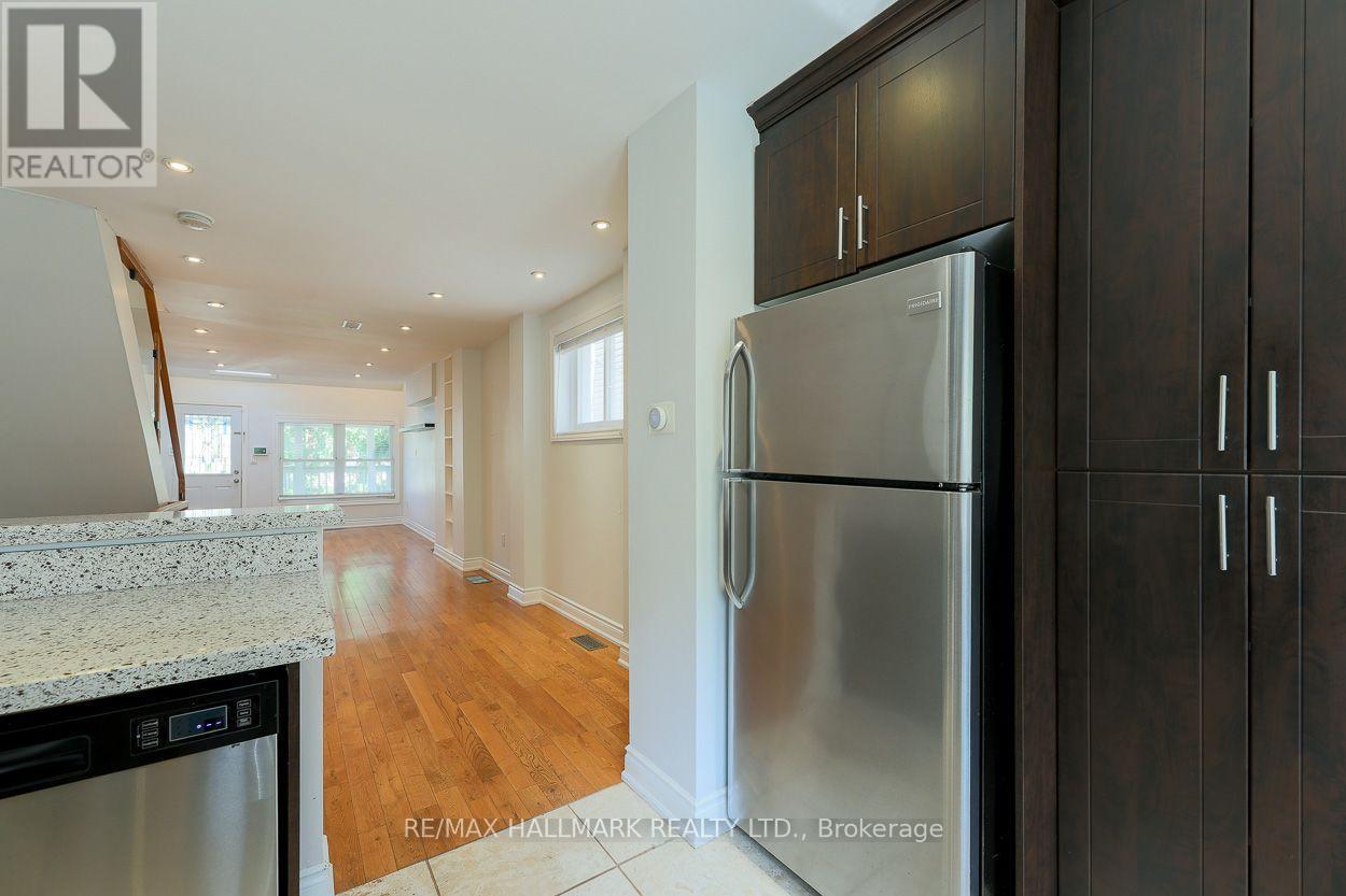 527 Craven Road, Toronto, Ontario  M4L 2Z6 - Photo 18 - E13555552