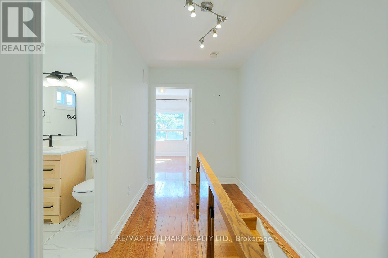 527 Craven Road, Toronto, Ontario  M4L 2Z6 - Photo 19 - E13555552