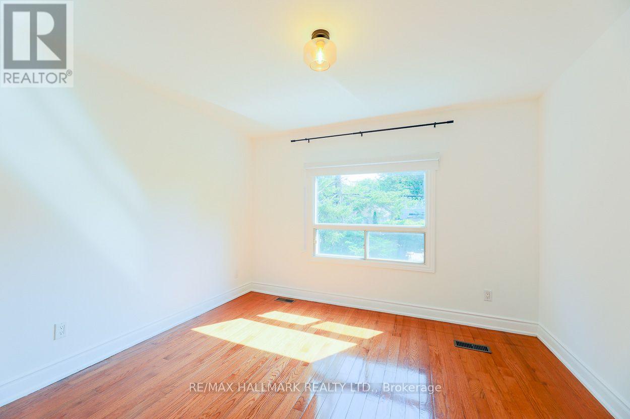 527 Craven Road, Toronto, Ontario  M4L 2Z6 - Photo 20 - E13555552