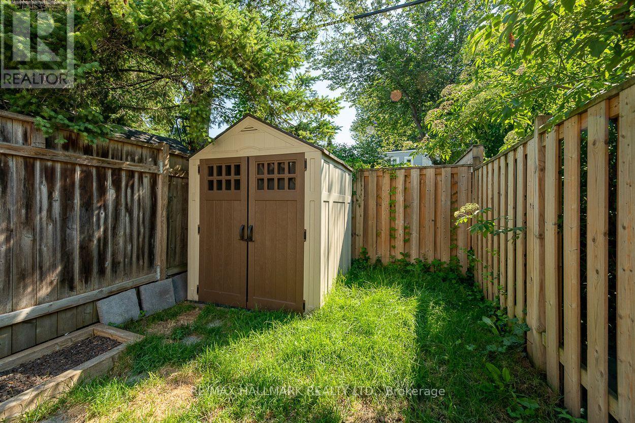 527 Craven Road, Toronto, Ontario  M4L 2Z6 - Photo 33 - E13555552