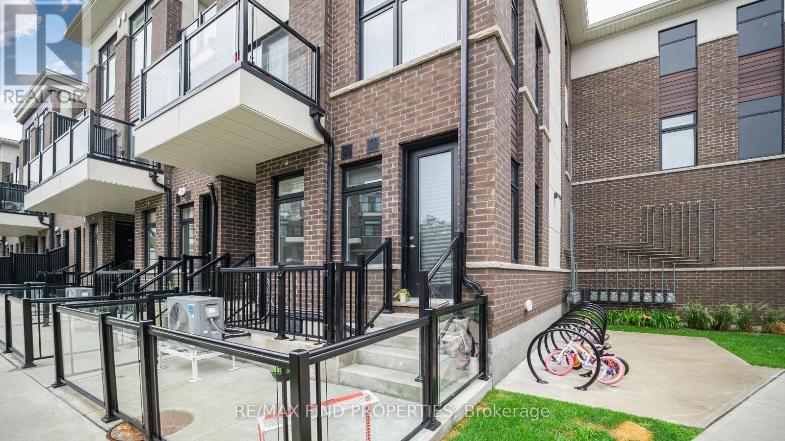 301 - 755 Omega Drive, Pickering, Ontario  L1V 0H1 - Photo 3 - E13555752