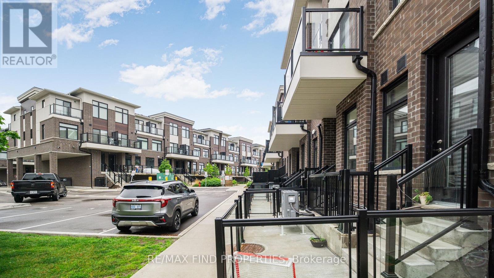 301 - 755 Omega Drive, Pickering, Ontario  L1V 0H1 - Photo 4 - E13555752