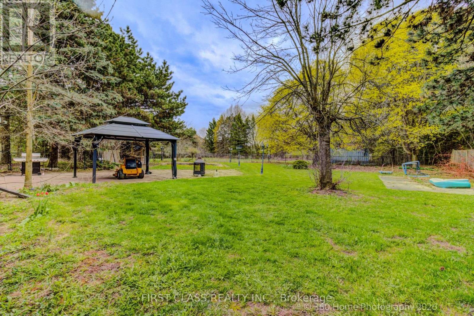1201 Kingdale Road, Newmarket, Ontario  L3Y 4W1 - Photo 3 - N13555518