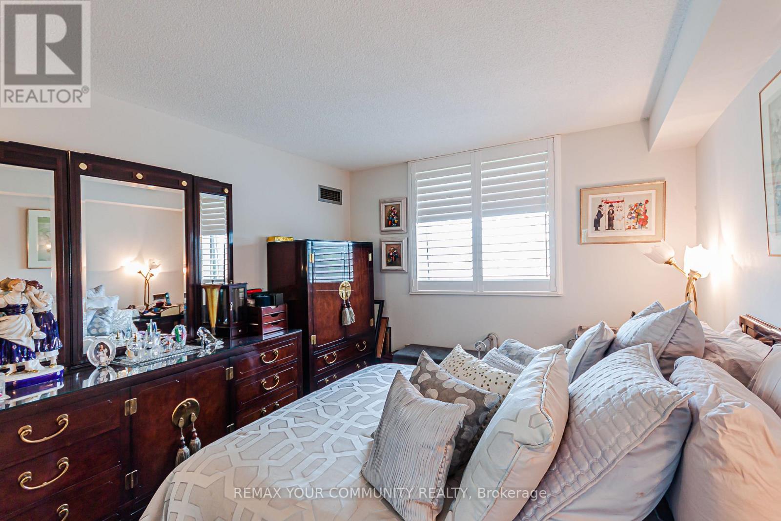 301 - 326 Major Mackenzie Drive E, Richmond Hill (Crosby), Ontario  L4C 8T4 - Photo 22 - N13555656