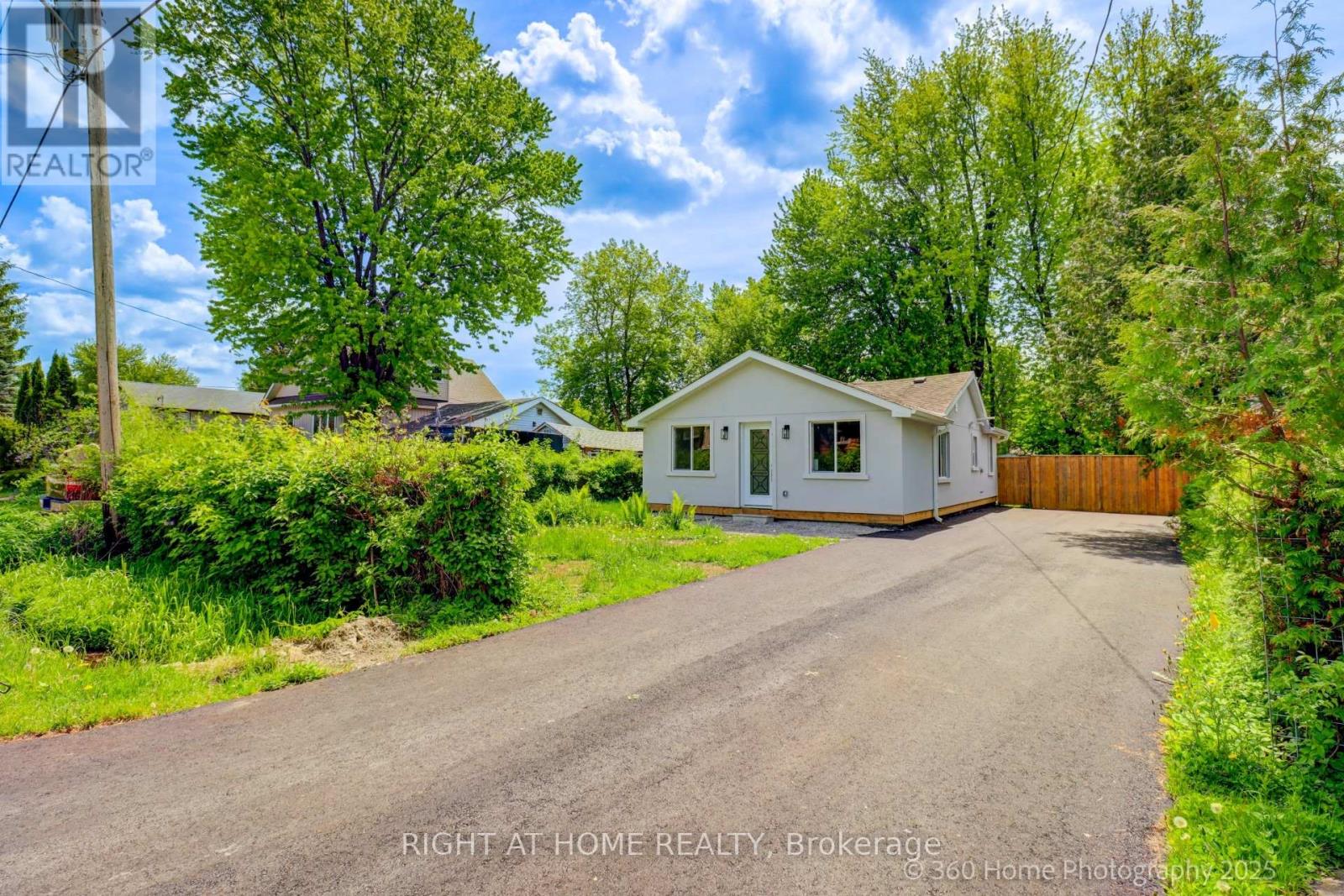 321 Tampa Drive, Georgina, Ontario L4P 3A3 - Photo 2 - N13555730