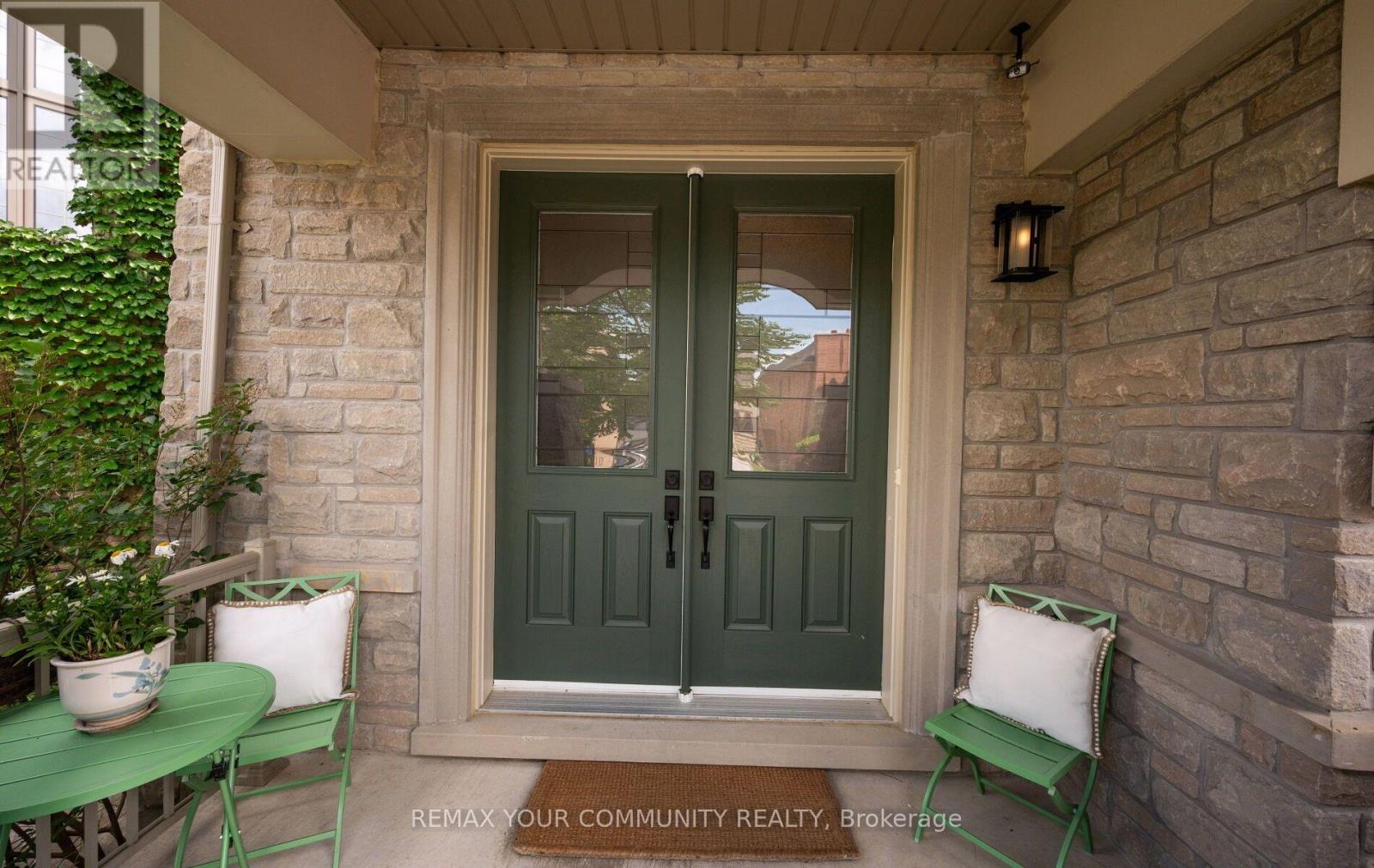 21 Lilly Valley Crescent S, King, Ontario  L7B 0B5 - Photo 4 - N13555770