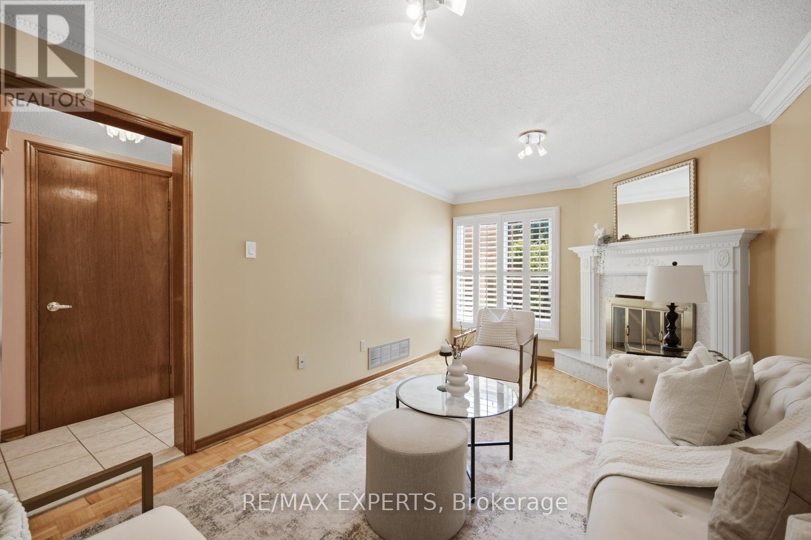 221 Judith Avenue, Vaughan (Brownridge), Ontario  L4J 7E3 - Photo 11 - N13555802