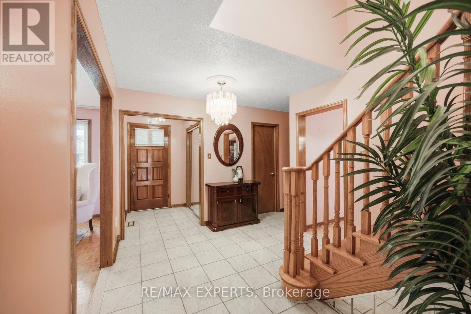 221 Judith Avenue, Vaughan (Brownridge), Ontario  L4J 7E3 - Photo 13 - N13555802