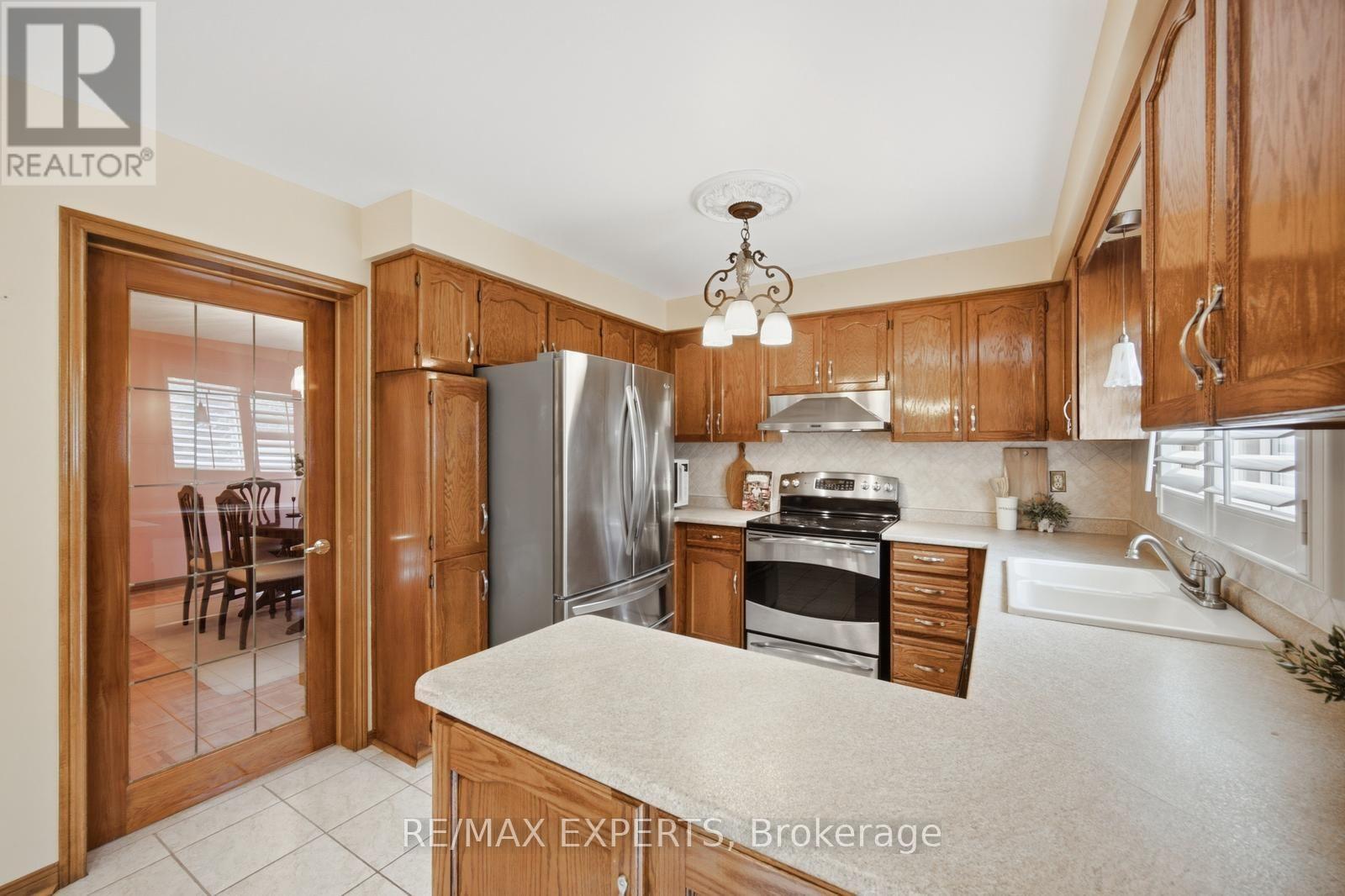 221 Judith Avenue, Vaughan (Brownridge), Ontario  L4J 7E3 - Photo 17 - N13555802