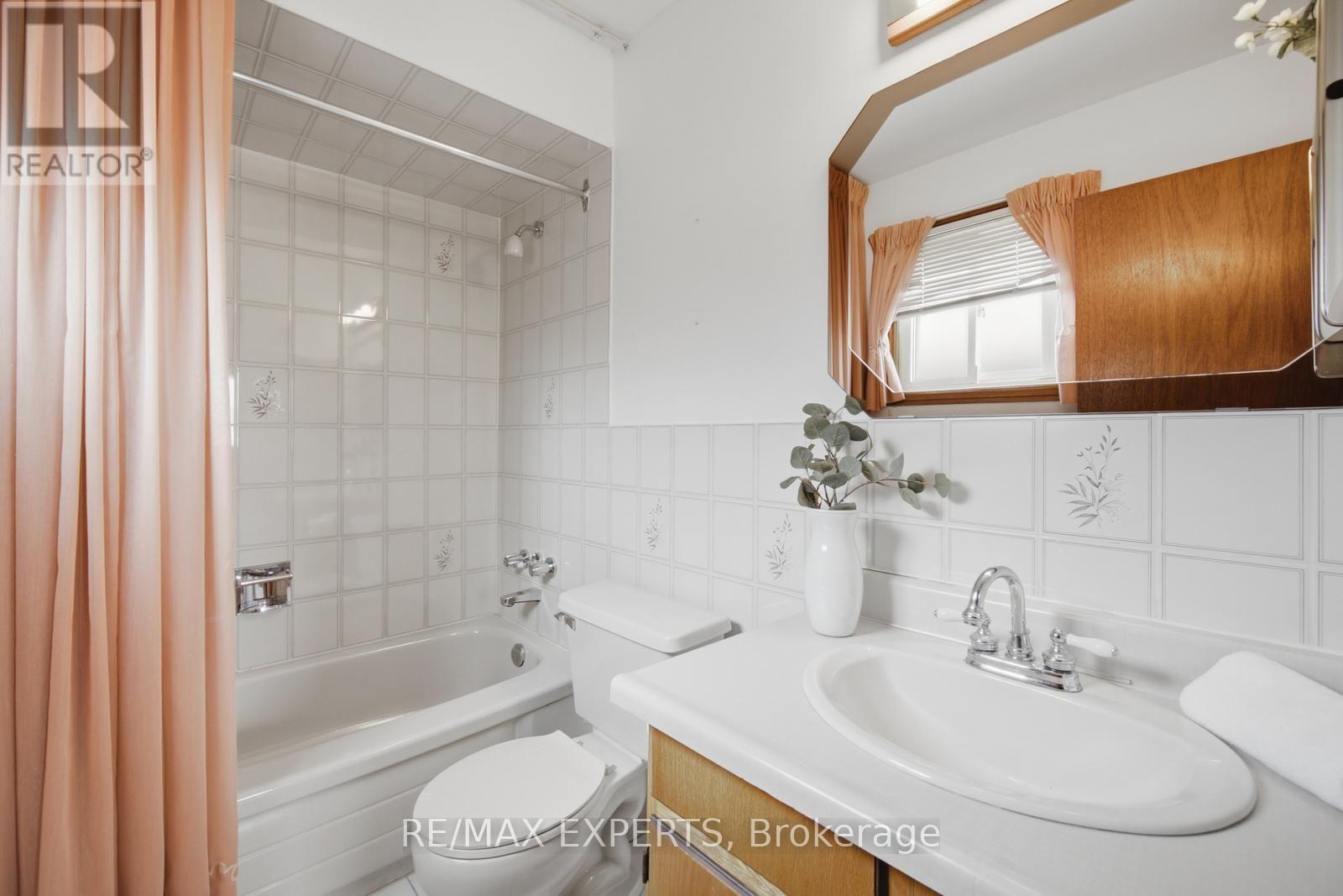 221 Judith Avenue, Vaughan (Brownridge), Ontario  L4J 7E3 - Photo 27 - N13555802