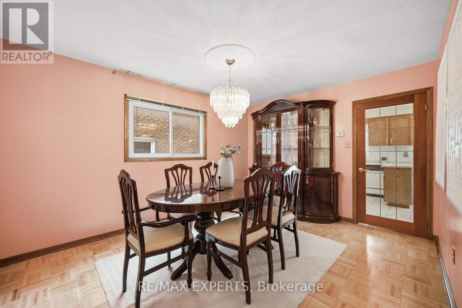 221 Judith Avenue, Vaughan (Brownridge), Ontario  L4J 7E3 - Photo 8 - N13555802