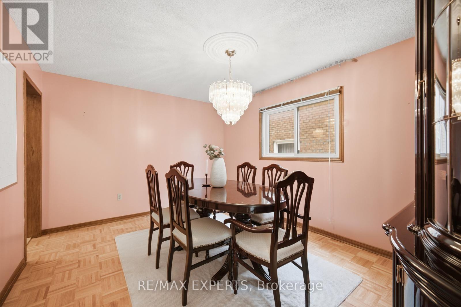 221 Judith Avenue, Vaughan (Brownridge), Ontario  L4J 7E3 - Photo 9 - N13555802