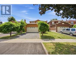 221 JUDITH AVENUE, Vaughan, Ontario
