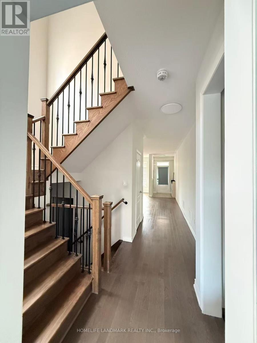 156 Decast Crescent, Markham, Ontario  L6B 1N8 - Photo 3 - N13555808