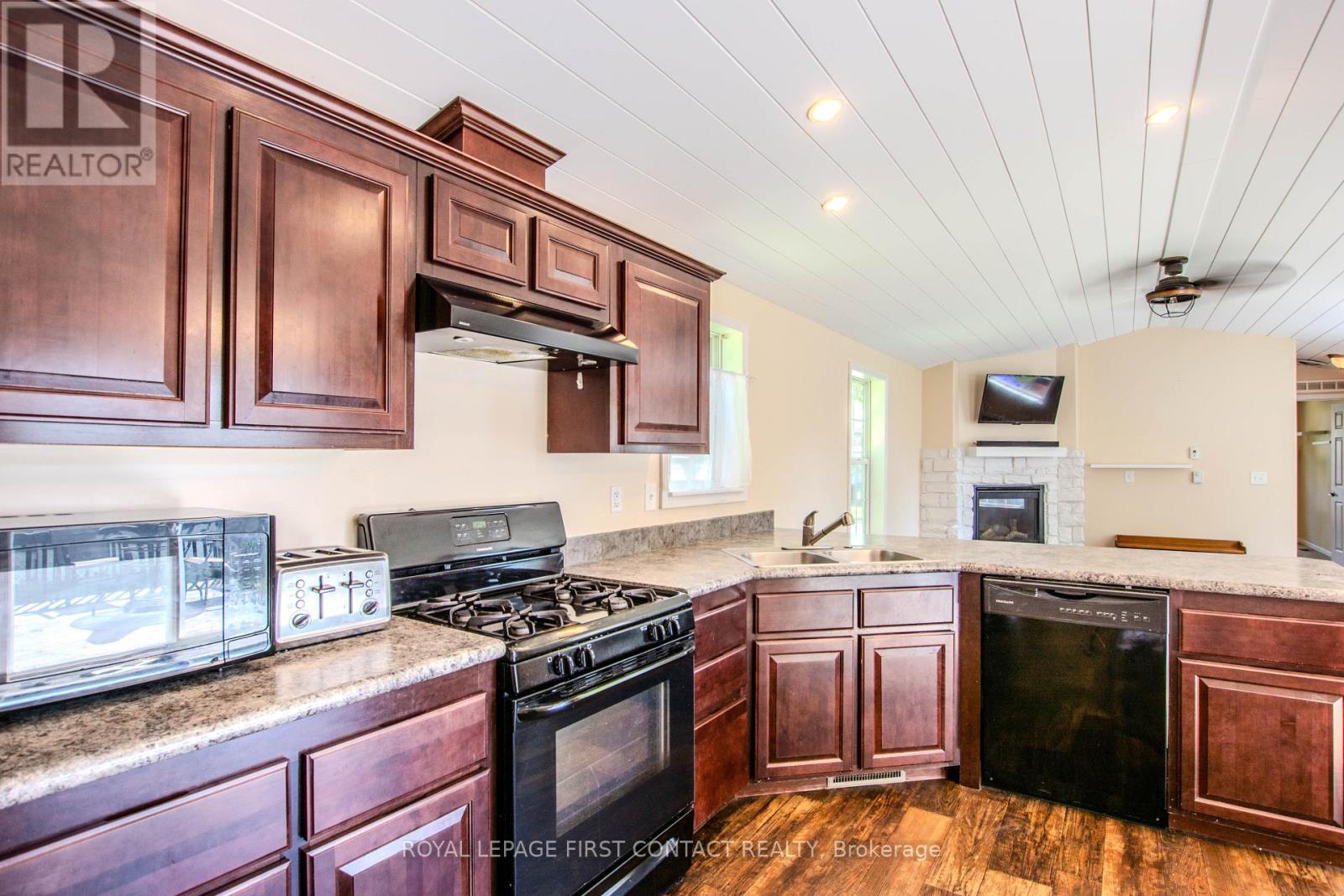 23 Georgian Glen Drive, Wasaga Beach, Ontario  L9Z 1K8 - Photo 9 - S13555682