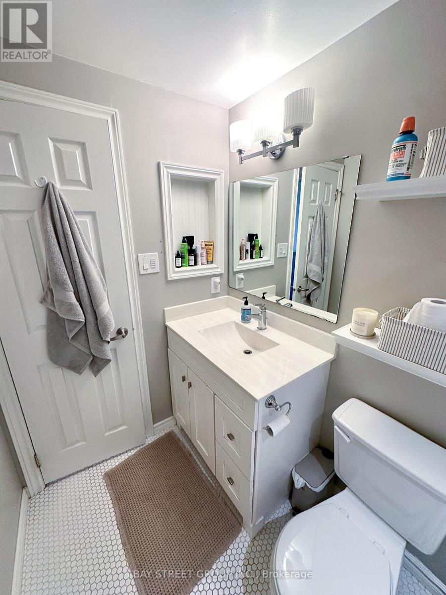 1559 Parish Lane, Oakville, Ontario L6M 2Z6 - Photo 19 - W13555490