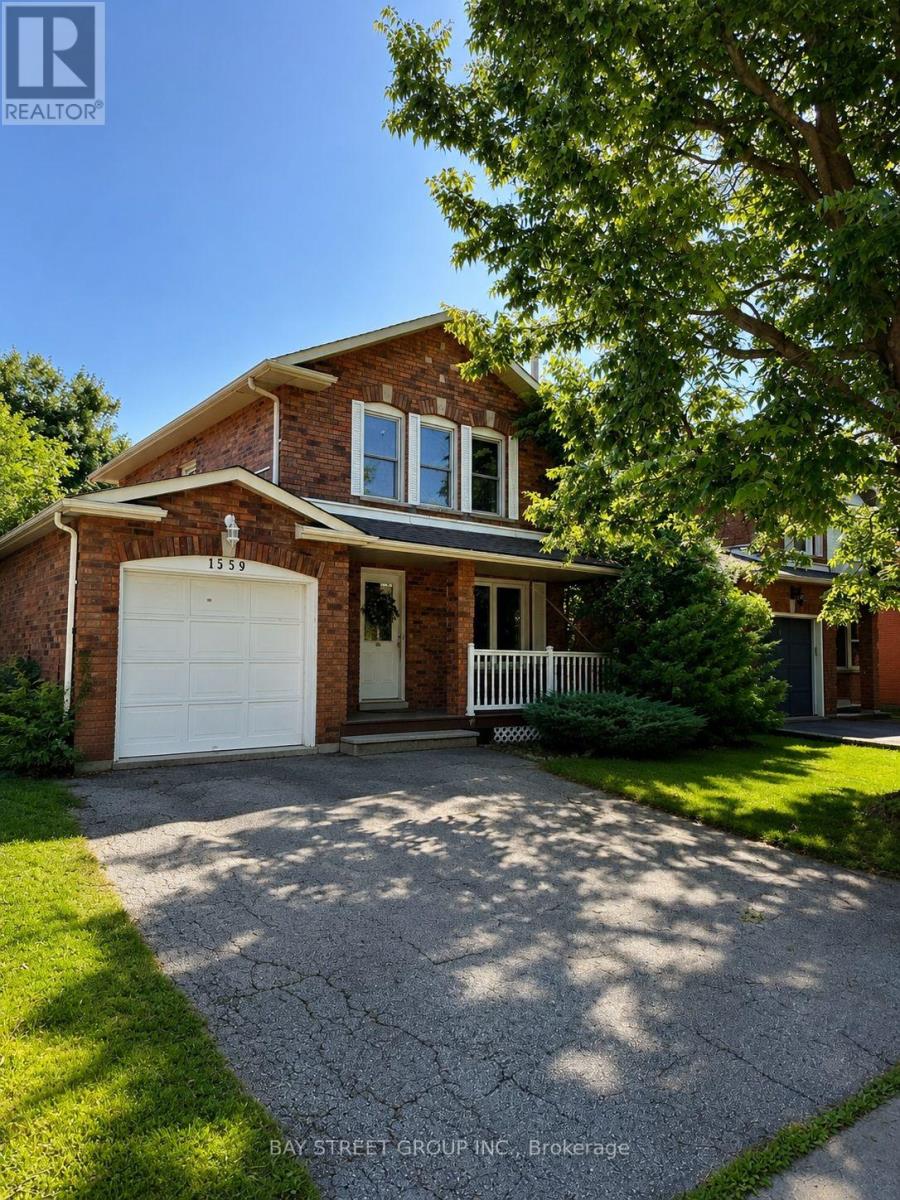 1559 Parish Lane, Oakville, Ontario L6M 2Z6 - Photo 2 - W13555490