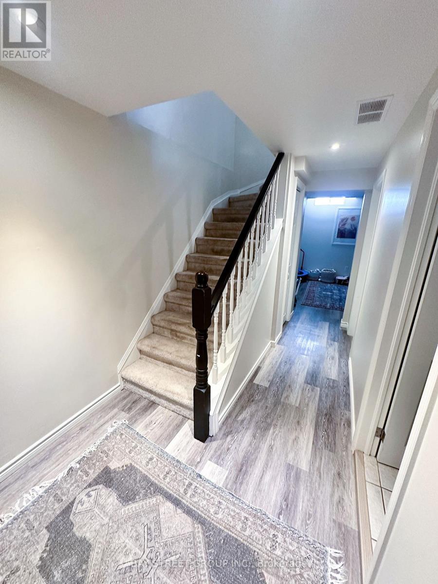 1559 Parish Lane, Oakville, Ontario L6M 2Z6 - Photo 22 - W13555490