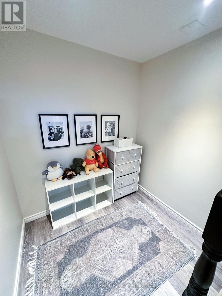 1559 Parish Lane, Oakville, Ontario L6M 2Z6 - Photo 23 - W13555490