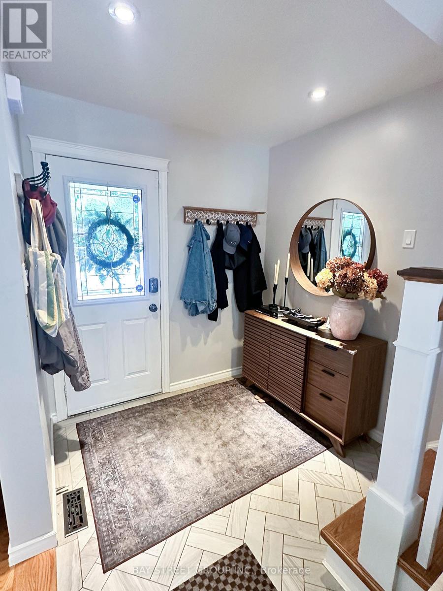 1559 Parish Lane, Oakville, Ontario L6M 2Z6 - Photo 3 - W13555490