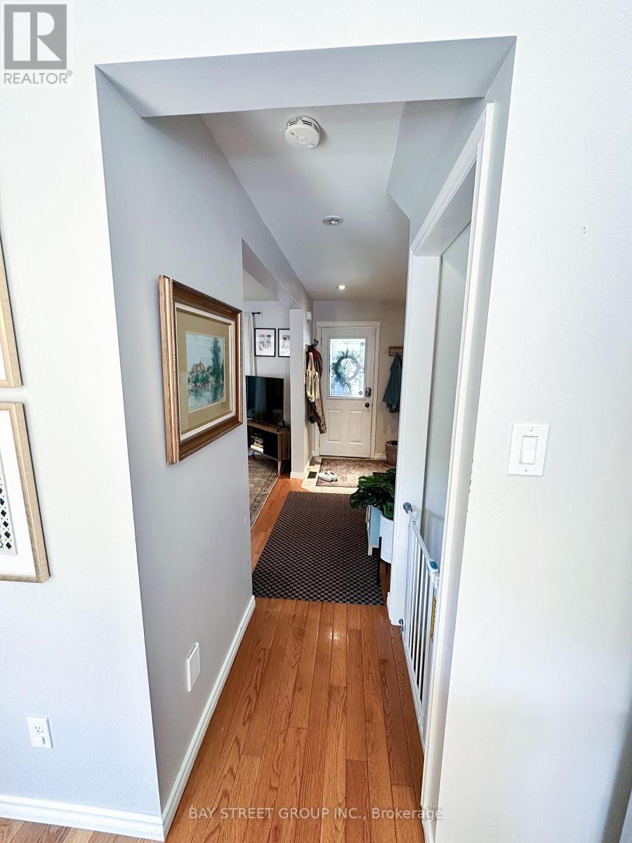 1559 Parish Lane, Oakville, Ontario L6M 2Z6 - Photo 5 - W13555490